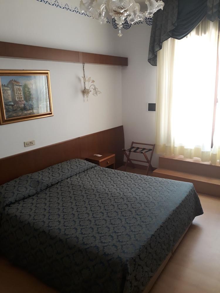 HOTEL FLORIDA JESOLO photo 3