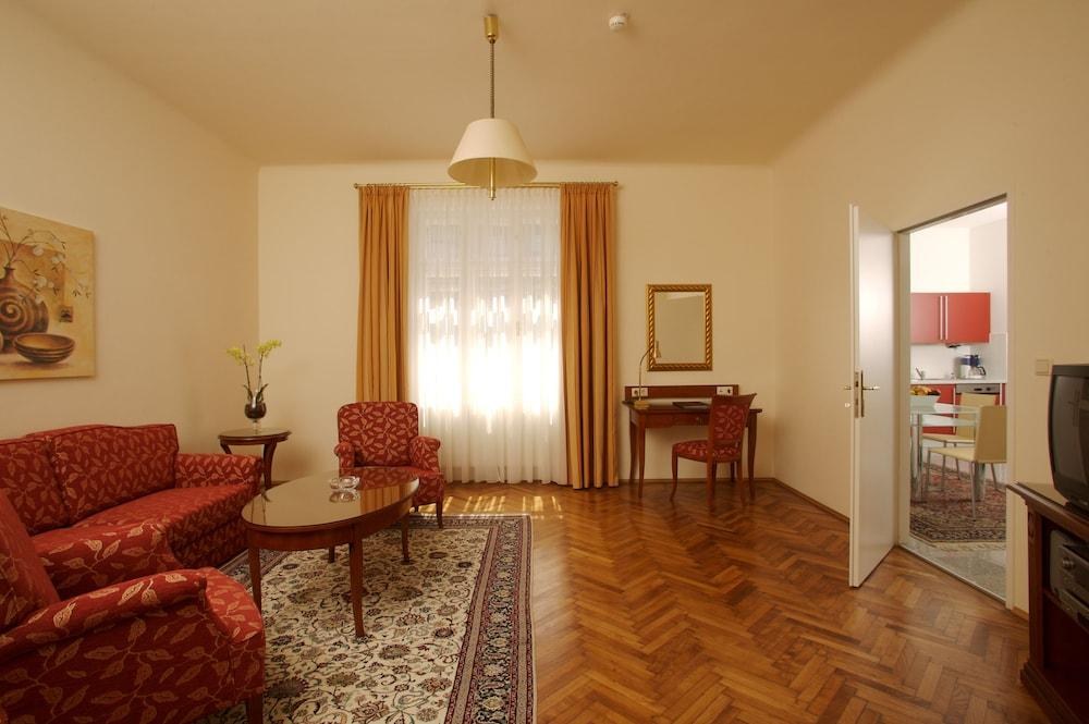 City Central Hotel photo 3