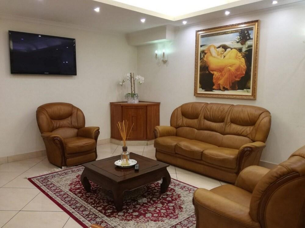 Buono Hotel photo 2