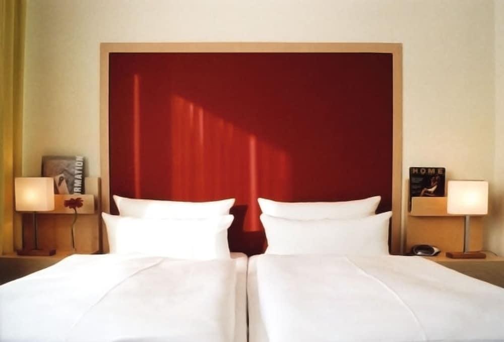 SORAT Hotel Berlin photo 2