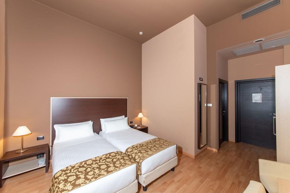 ART HOTEL OLYMPIC photo 4
