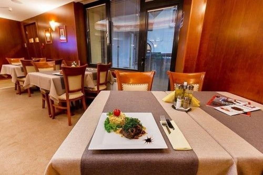 Duke Hotel Romana photo 4