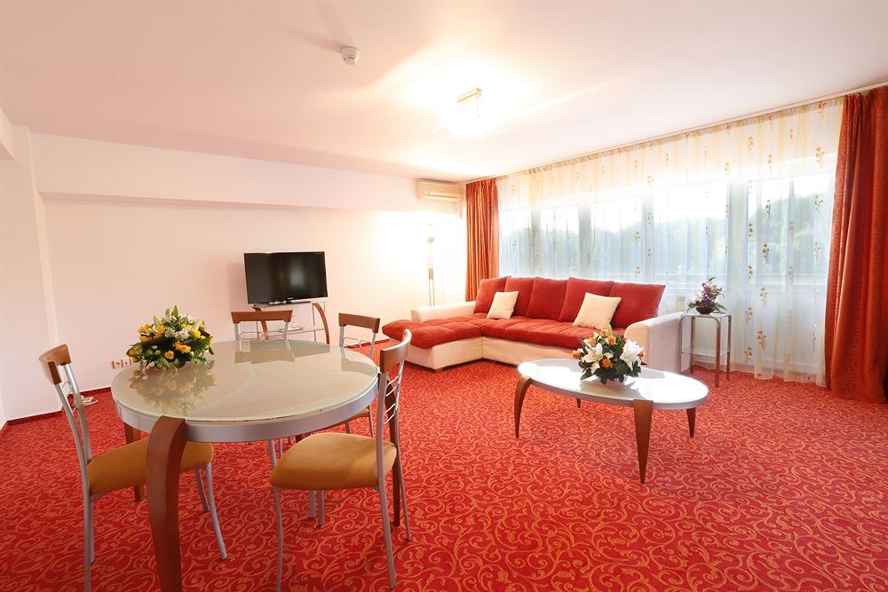Hotel Herastrau photo 1