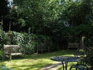 Cavendish photo 2