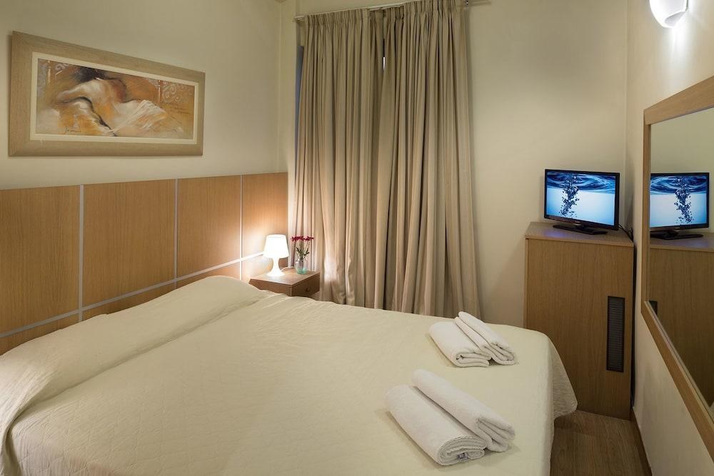Blue Sea Hotel Alimos photo 2