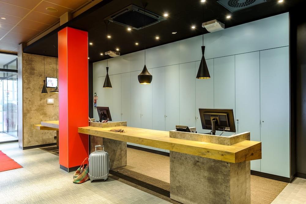 ibis Berlin Hauptbahnhof photo 2