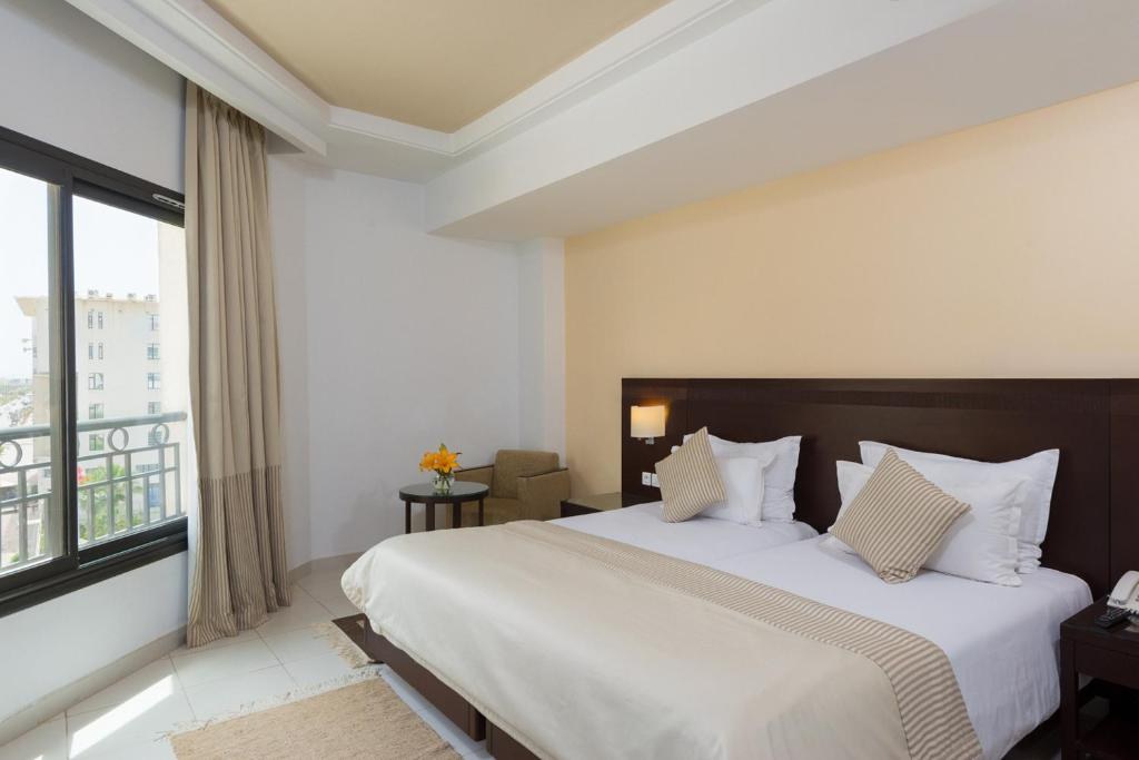 CORAIL SUITES HOTEL photo 3