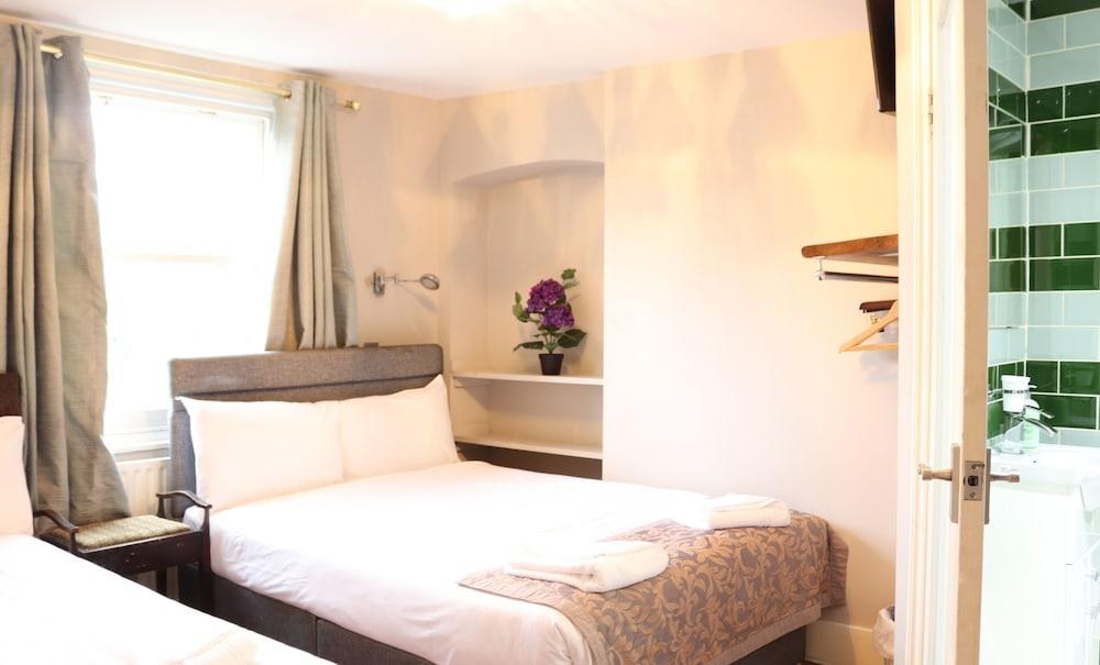 NEW DAWN HOTEL photo 1