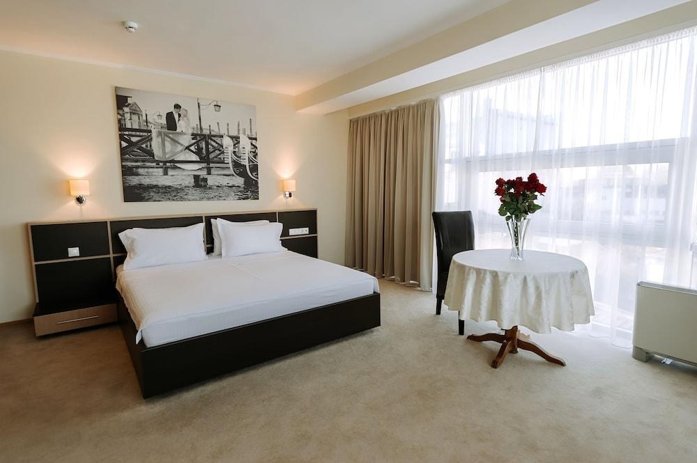 Mercure Chisinau Center Jazz Hotel photo 4