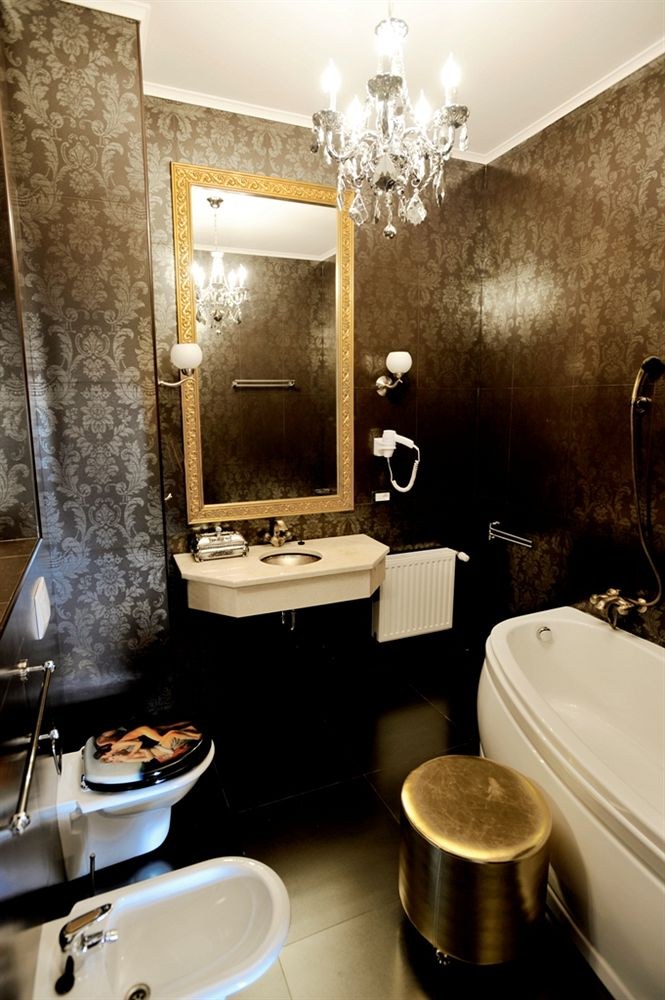 Weekend Boutique Hotel
