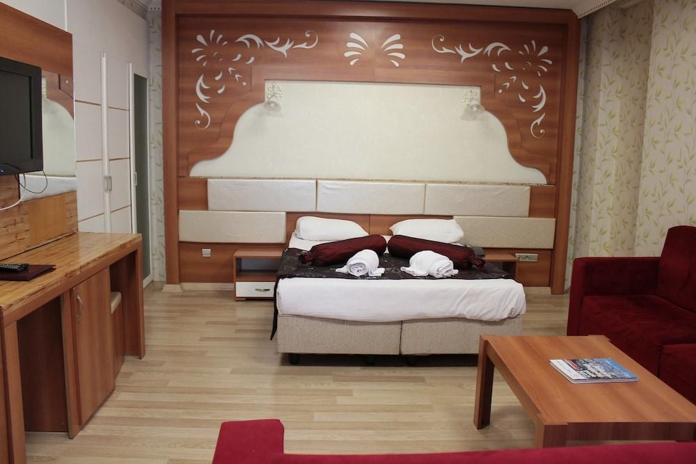 Lion City Hotel K¿z¿lay photo 2