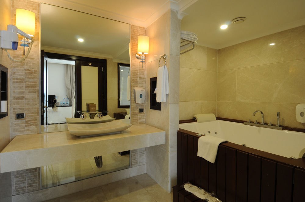GOLDCITY HOTEL photo 1