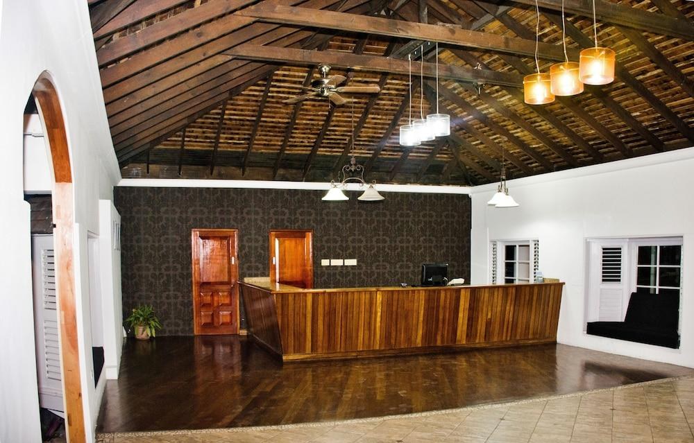 Grand Port Royal Hotel Marina & Spa photo 2