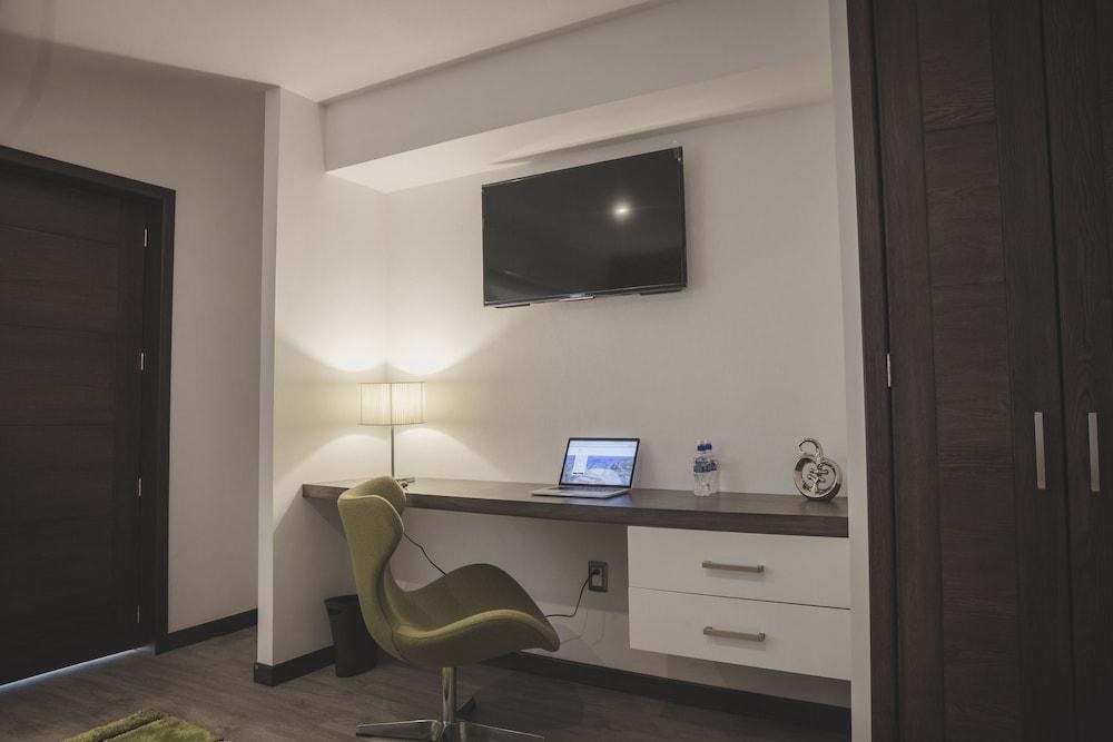Hotel Platino Expo photo 2
