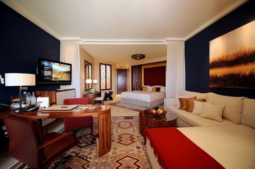 RAFFLES DUBAI photo 2