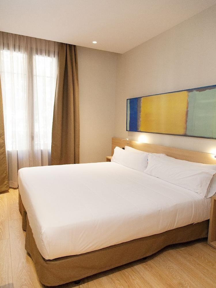 Hotel Àmbit Barcelona photo 3