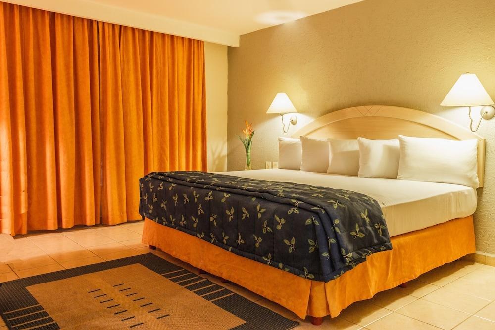 Plaza Inn Express photo 3