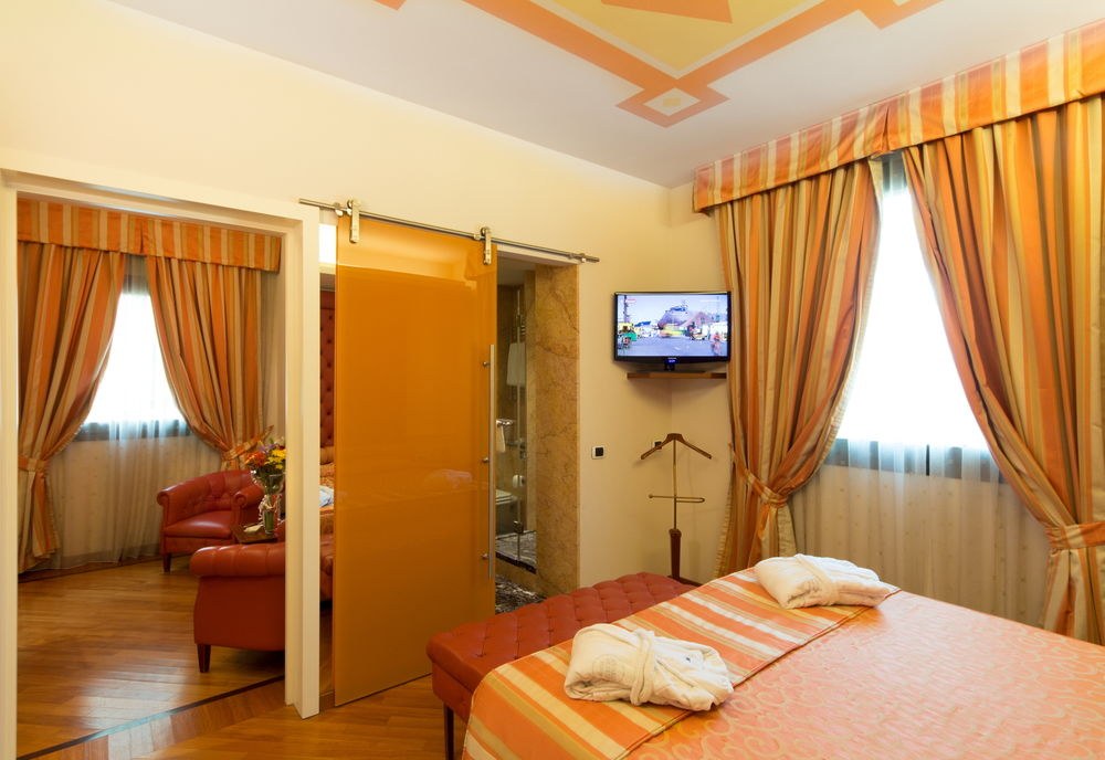 ANTARES HOTEL ACCADEMIA photo 1