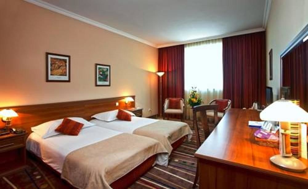 Best Western Plus Expo Hotel