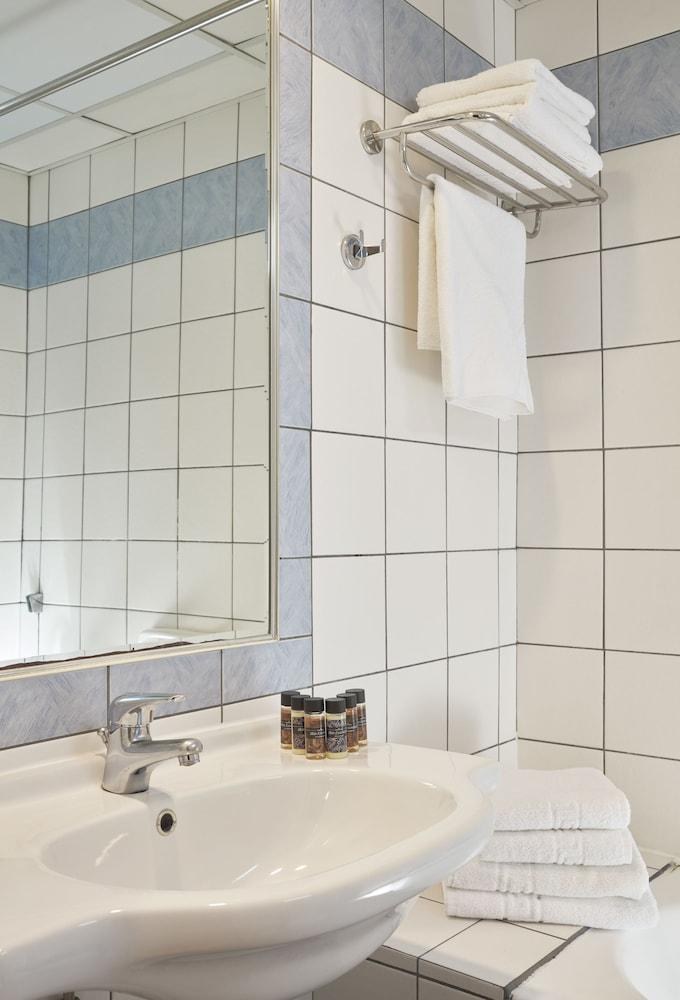 BEST WESTERN CANDIA HOTEL photo 2
