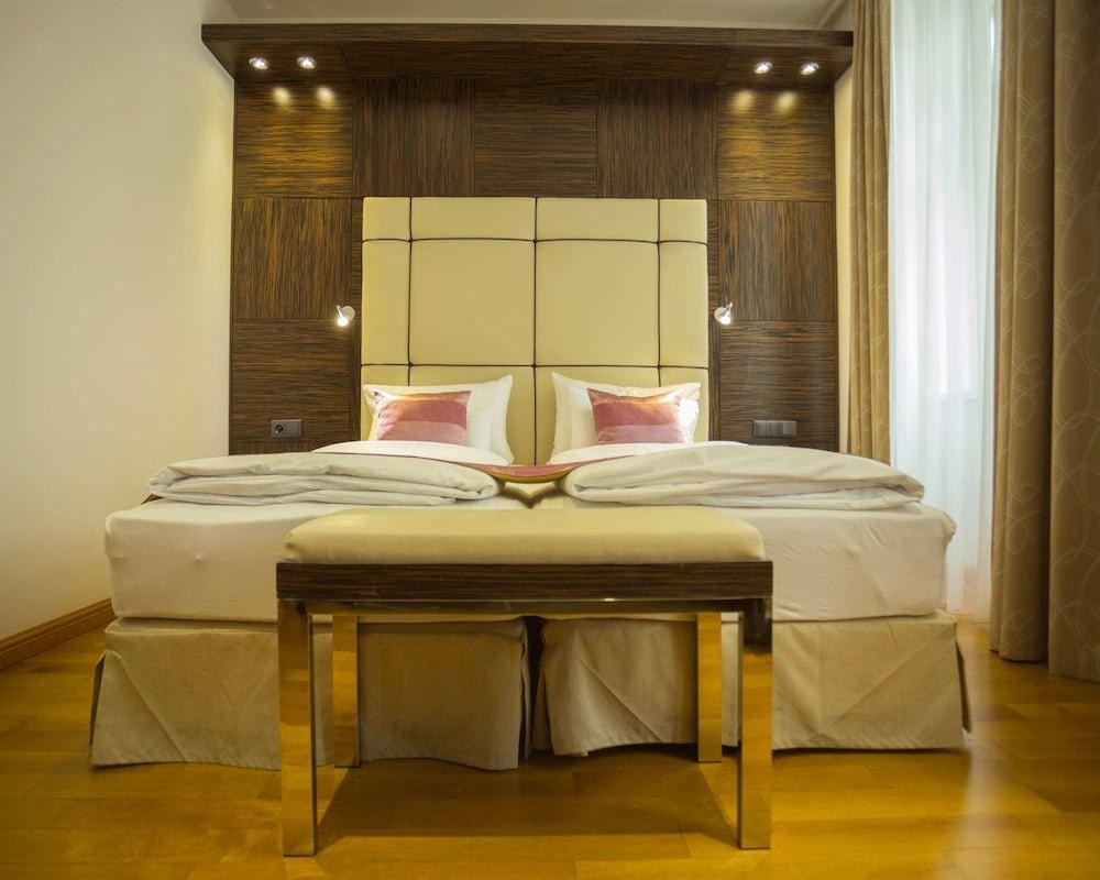 Best Western Plus Hotel Arcadia photo 2