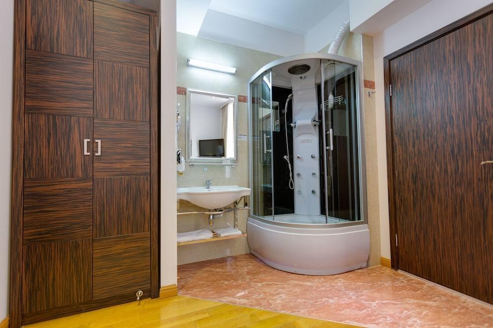 Best Western Plus Hotel Arcadia photo 3