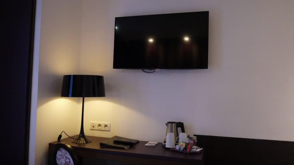Hotel Star Champs Elysees photo 4