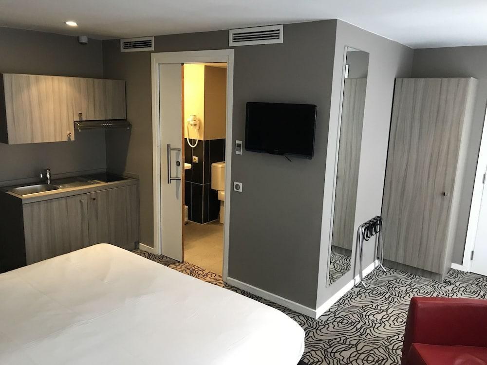 Best Western Paris Porte de Versailles photo 3