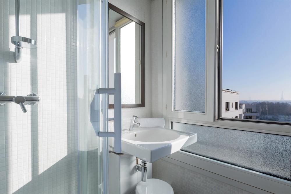 Best Western Rives de Paris La Defense photo 3
