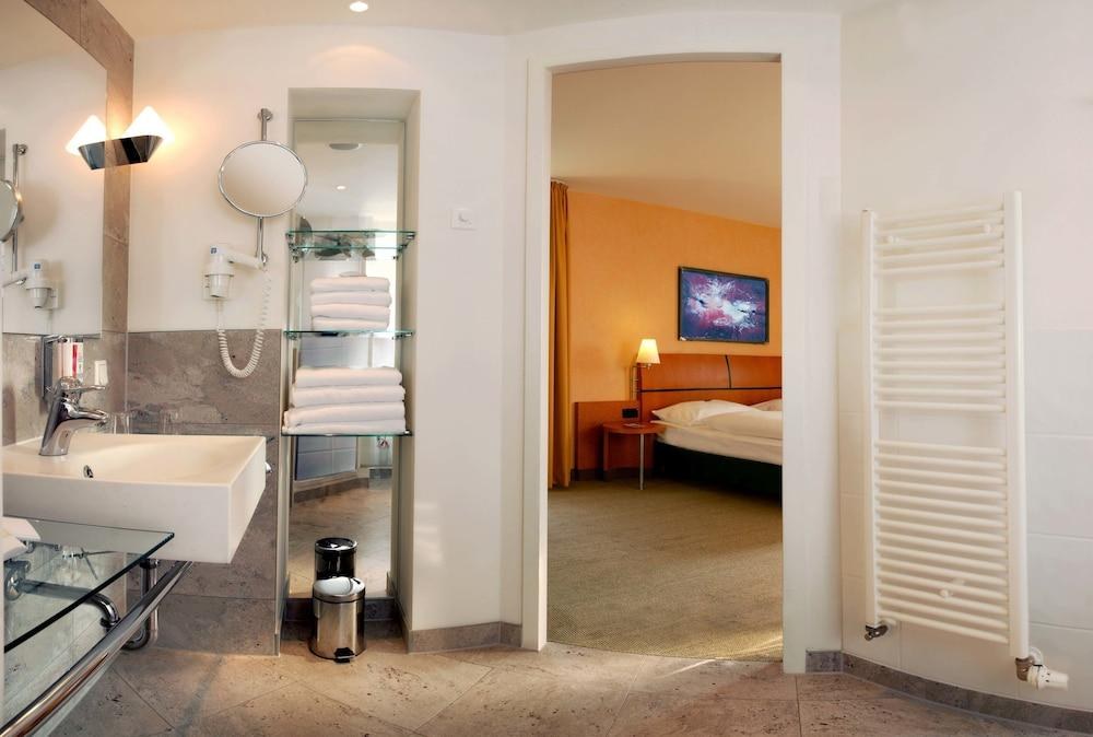 Best Western Premier Airporthotel Berlin photo 2