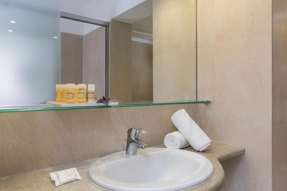 Best Western Plus Hotel Plaza photo 3