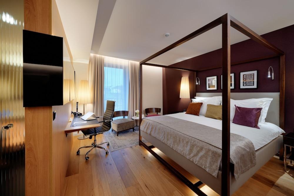 BEST WESTERN PLUS FERDYNAND HOTEL photo 2