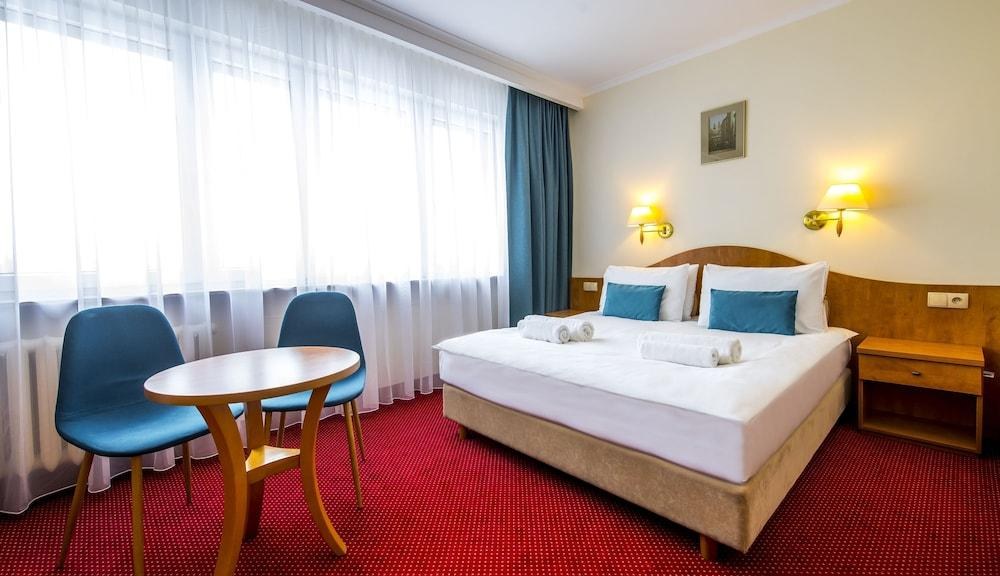 Best Western Hotel Portos photo 4