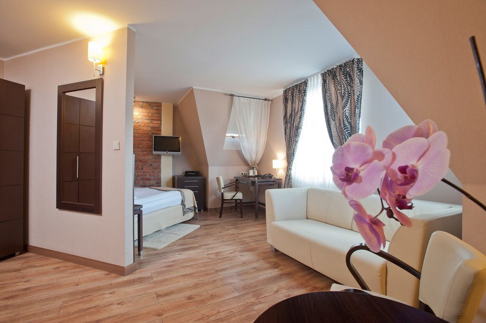 BEST WESTERN BONUM HOTEL