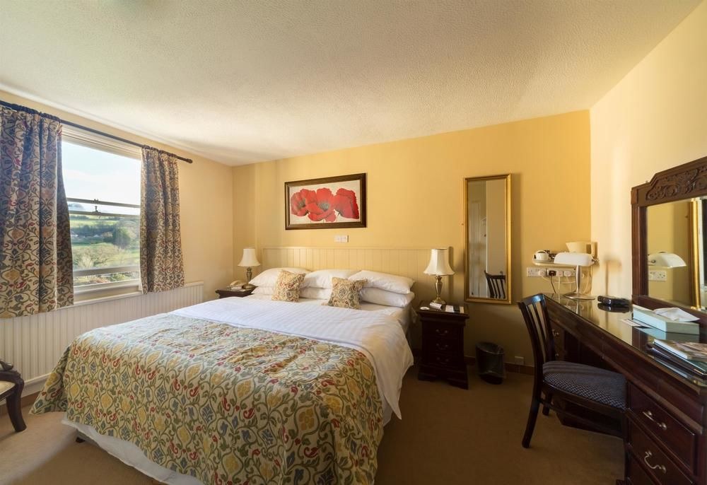 Best Western Limpley Stoke Hotel