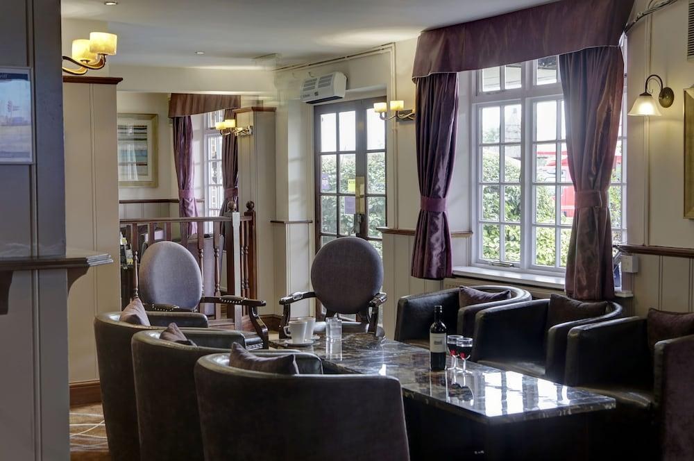 Best Western Reading Calcot Hotel photo 2