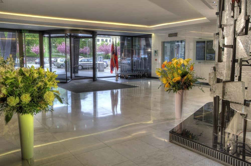 Best Western Premier Hotel International photo 3