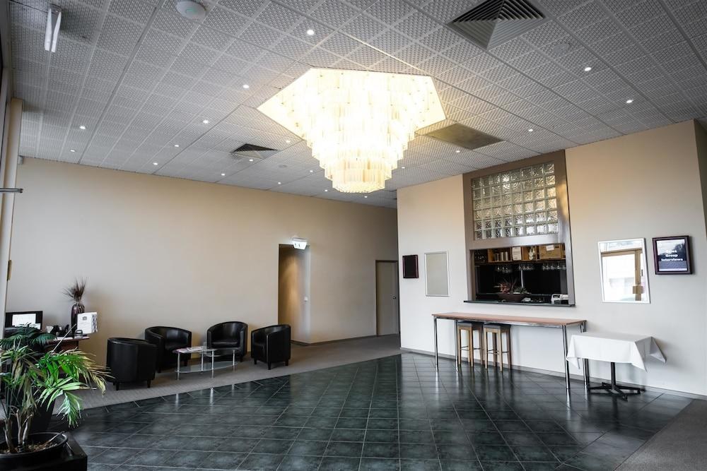 Best Western Airport Motel and Convention Centre photo 4