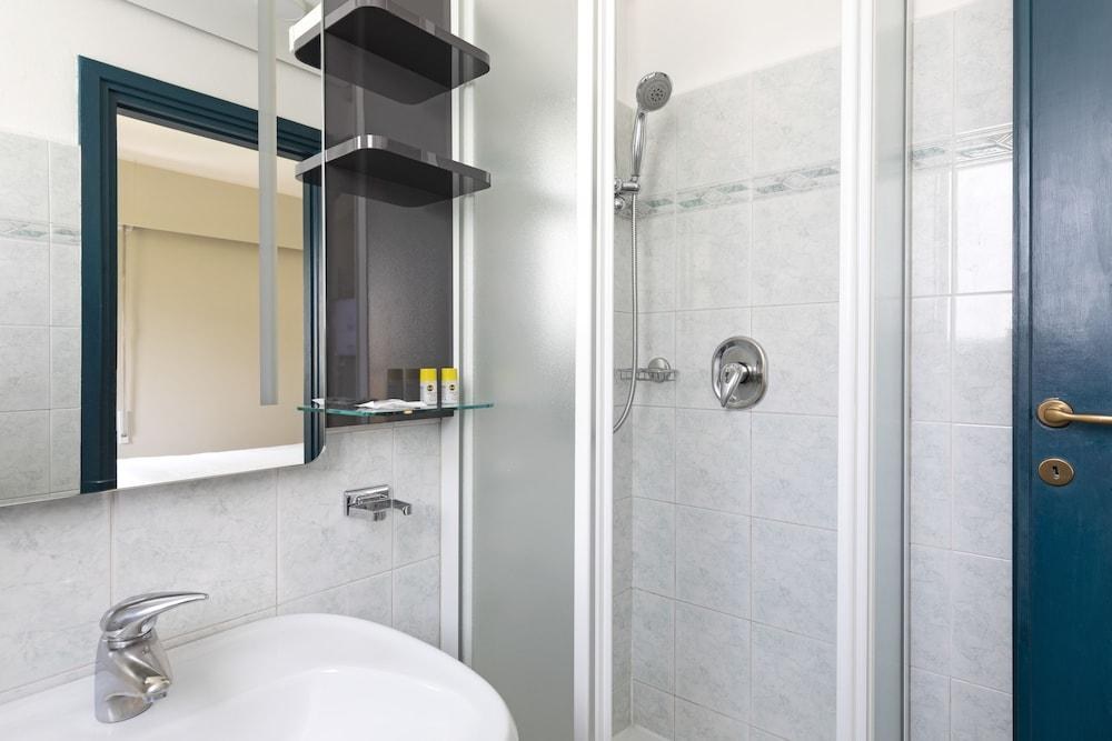 B&B Hotel Como City Center photo 3