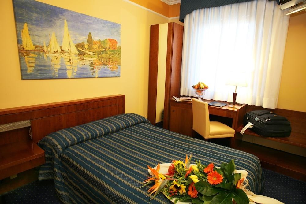 IH HOTELS PADOVA ADMIRAL photo 4
