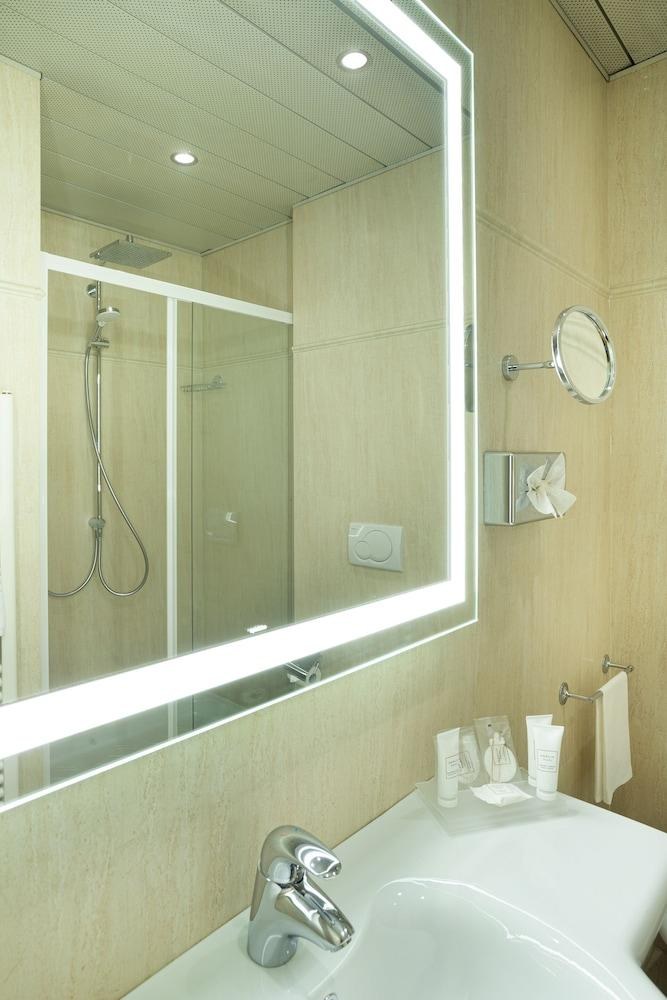 Best Western Plus Executive Hotel and Suites photo 3