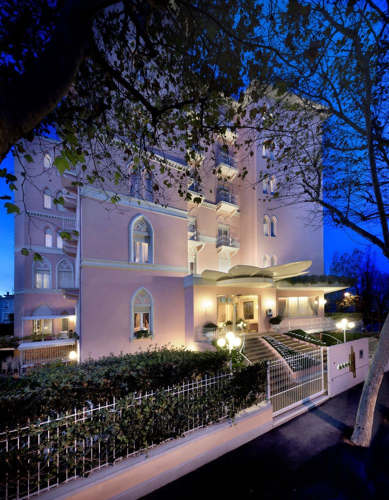 HOTEL MILTON photo 3