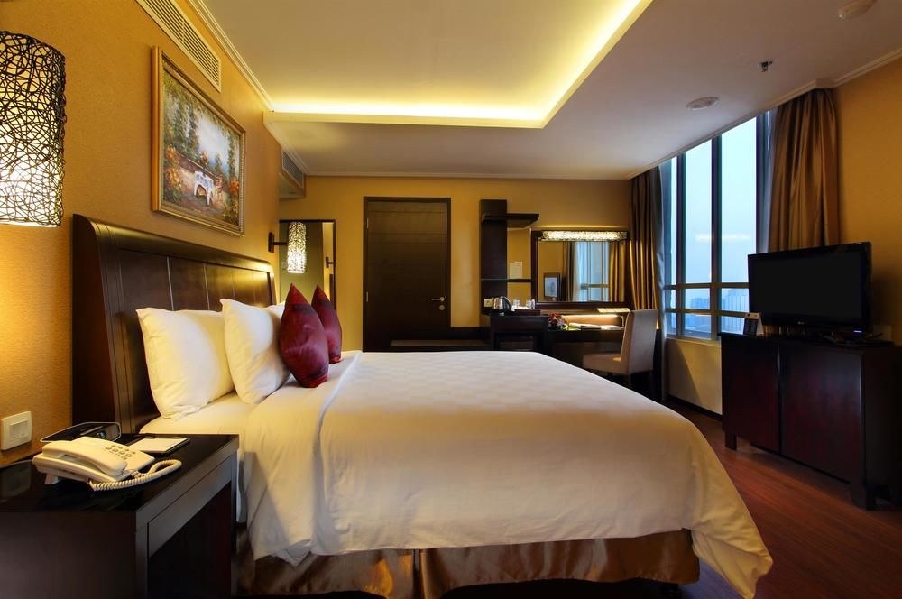 Best Western Mangga Dua Hotel and Residence photo 1