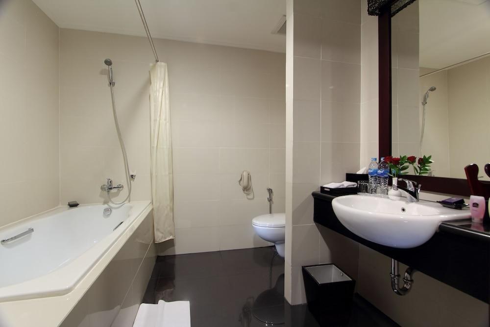 Best Western Mangga Dua Hotel and Residence photo 4