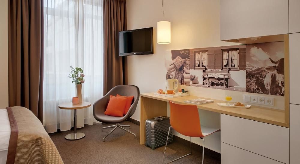 BEST WESTERN ATRIUM HOTEL photo 1