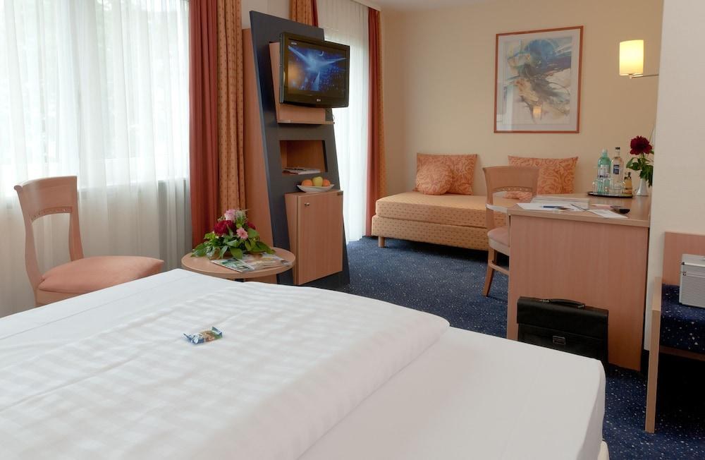BEST WESTERN HOTEL PLAZA photo 3