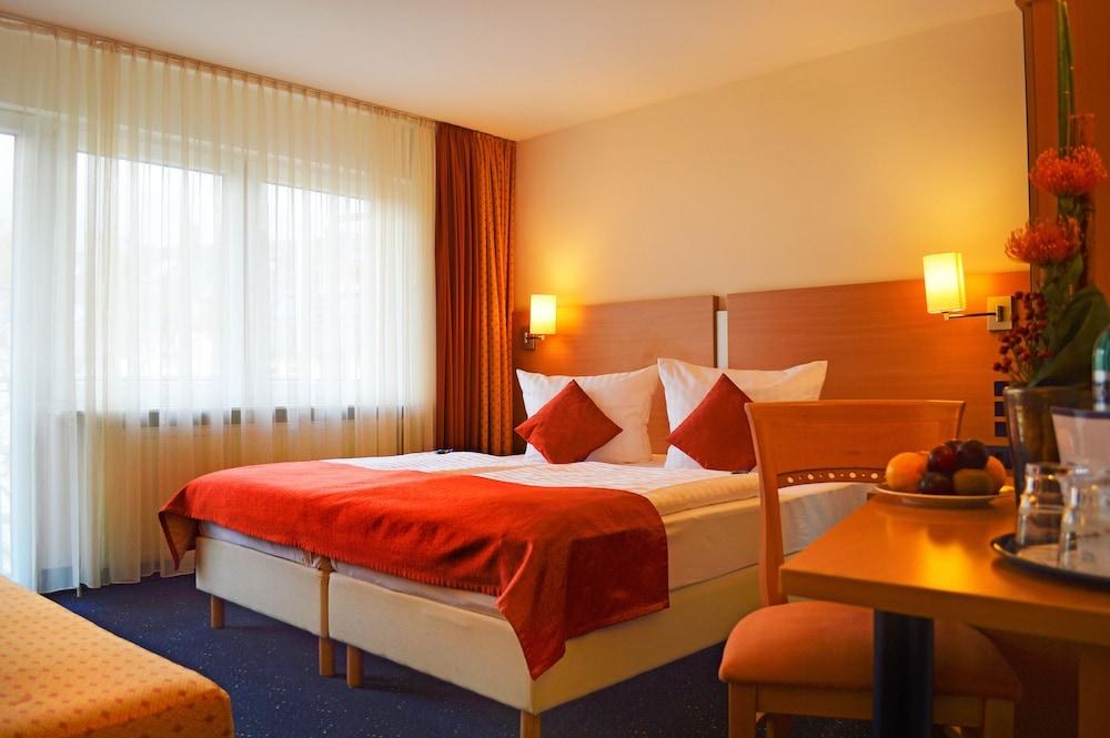 BEST WESTERN HOTEL PLAZA photo 4