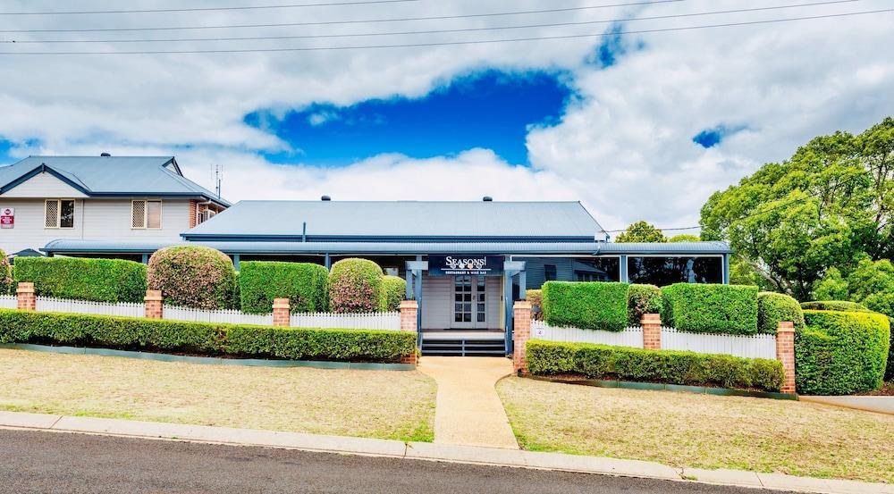 BEST WESTERN PLUS AMBASSADOR ON RUTHVEN MOTOR INN photo 2
