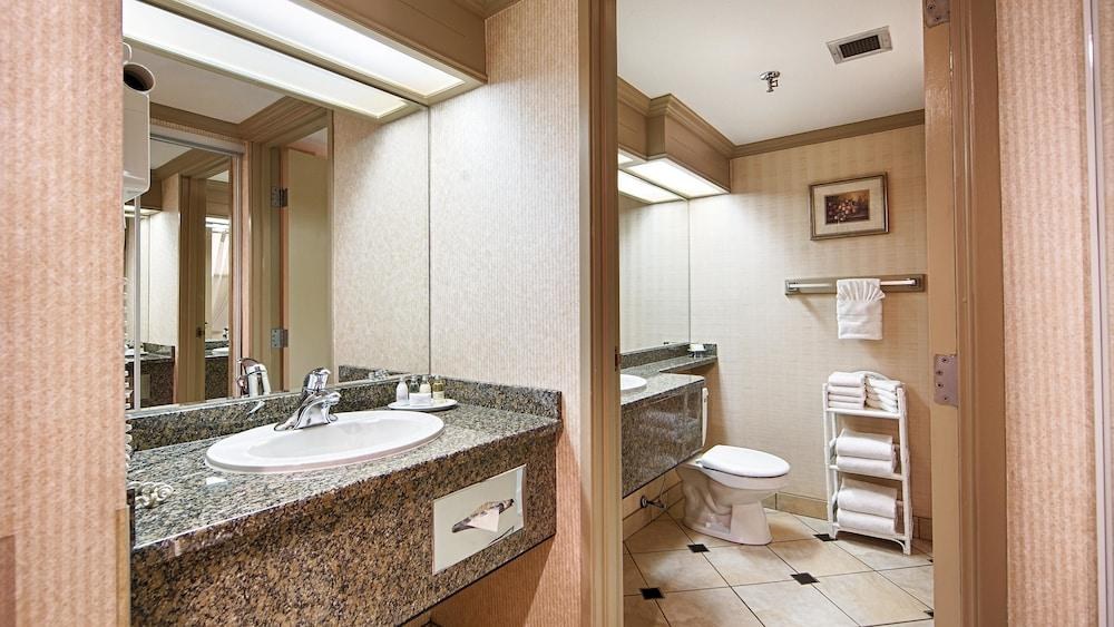 Best Western Plus Port O'Call Hotel photo 3