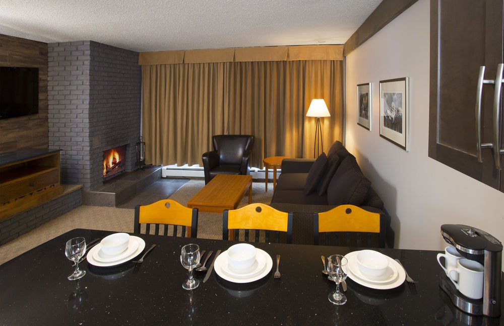 JASPER INN & SUITES